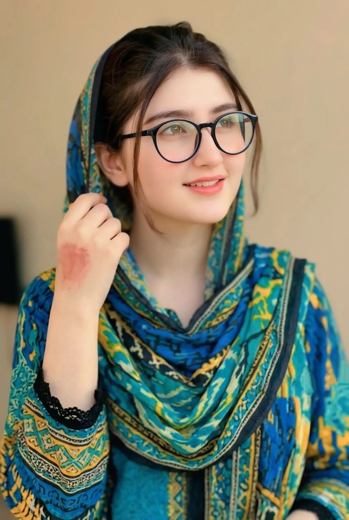 Call Girls Service in Karachi
